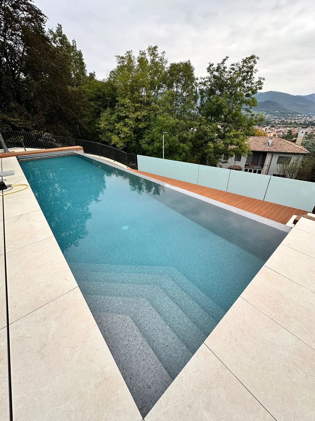 Piscina Sfioro parziale