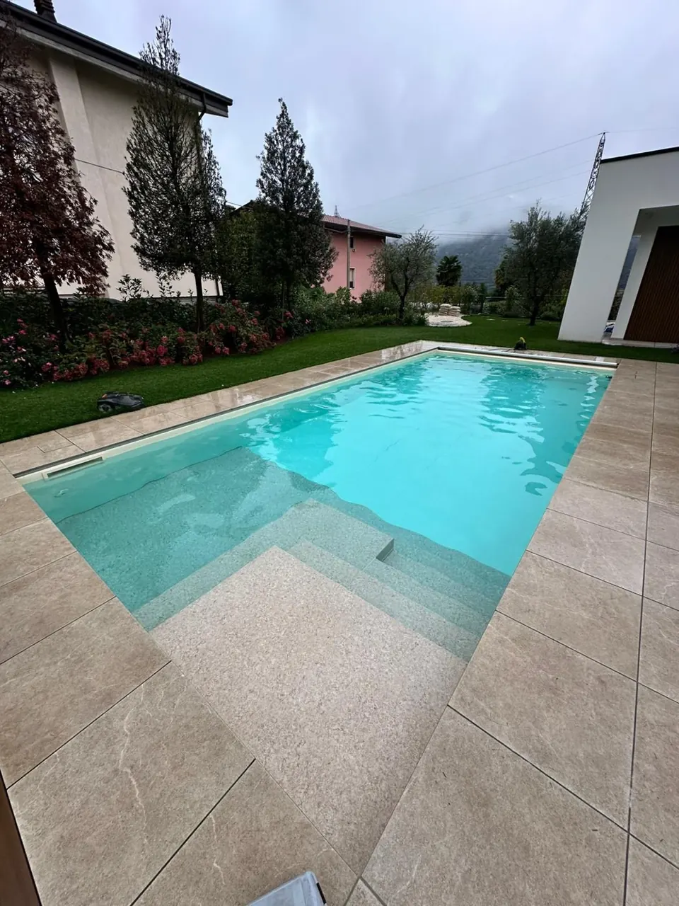 Piscina in cemento armato realizzata da BR Group Piscine